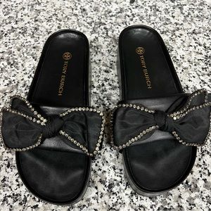 Bow leather sandal